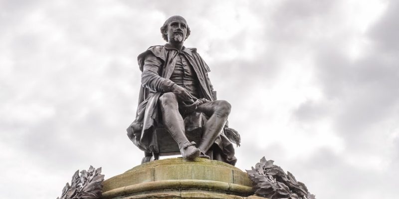 Shakespeare-monumento-min