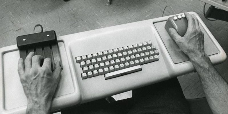 historia de la computadora mouse Engelbart